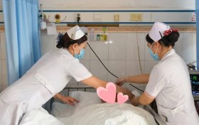 【5·12 国际护士节】守护生命的白衣天使：记苍梧县人民医院外二科护士长黄春华 